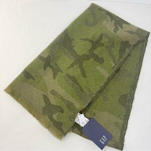 GAP Olive Green Camo Print Soft Blanket Scarf NEW